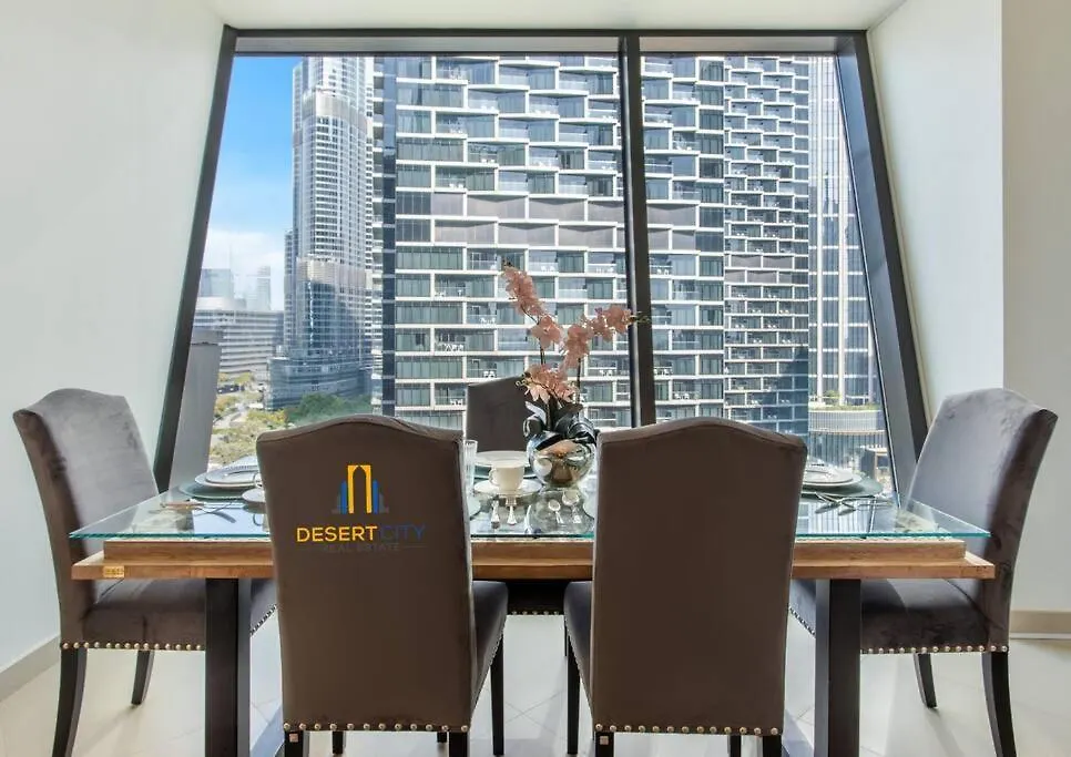 Luxurious 2 Bed Next To Burj Khalifa, Hosted By Desert City Stays Dubai United Arab Emirates