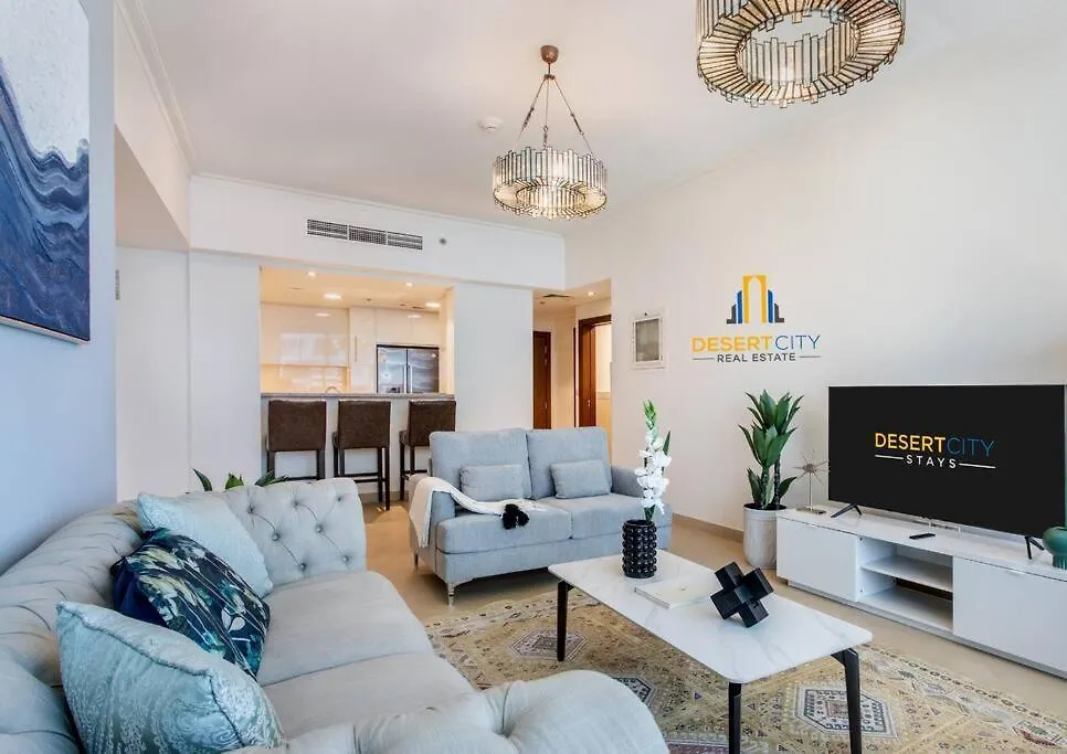 Luxurious 2 Bed Next To Burj Khalifa, Hosted By Desert City Stays Dubai