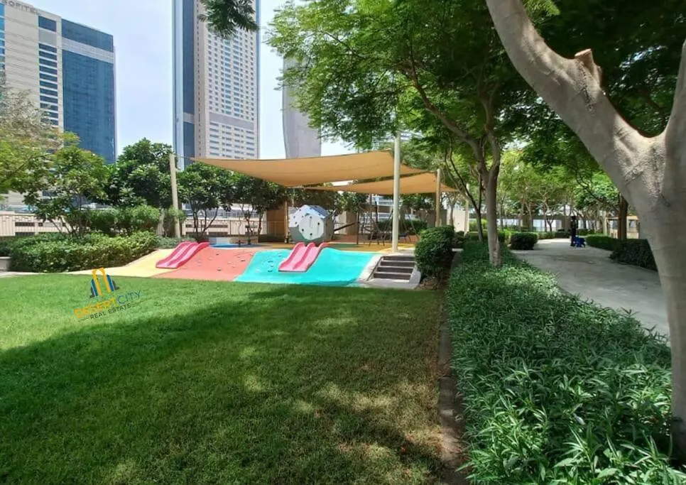 Luxurious 2 Bed Next To Burj Khalifa, Hosted By Desert City Stays Dubai Apartment